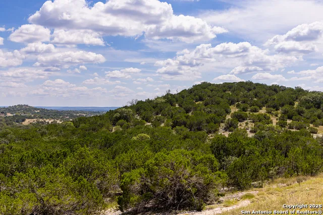 192 Dark Sky Path Kerrville, TX 78028