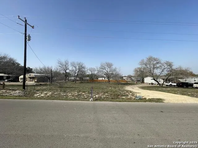 116 Rocky Ridge Poteet, TX 78065