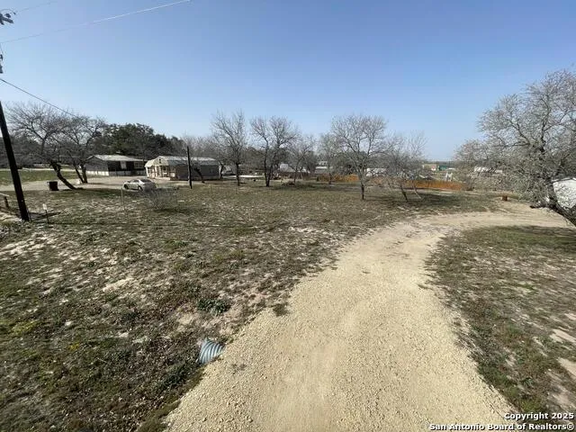 116 Rocky Ridge Poteet, TX 78065