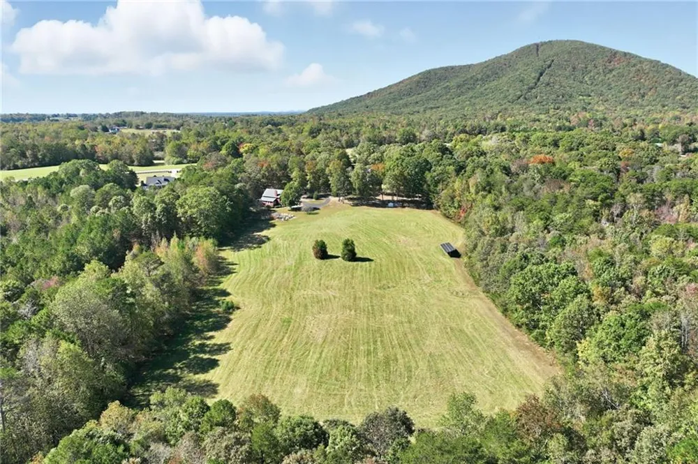 6752 Shoal Creek Road Clermont, GA 30527
