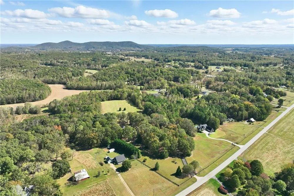 6752 Shoal Creek Road Clermont, GA 30527