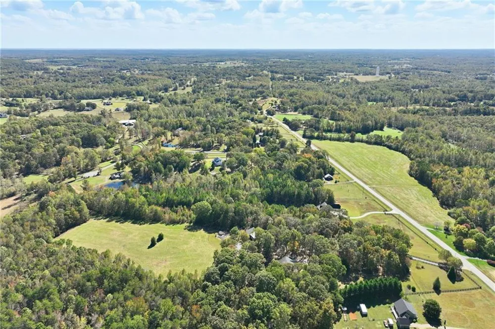 6752 Shoal Creek Road Clermont, GA 30527