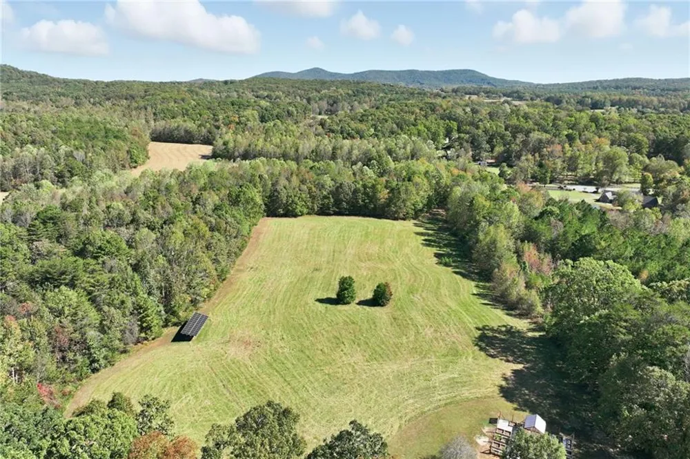 6752 Shoal Creek Road Clermont, GA 30527