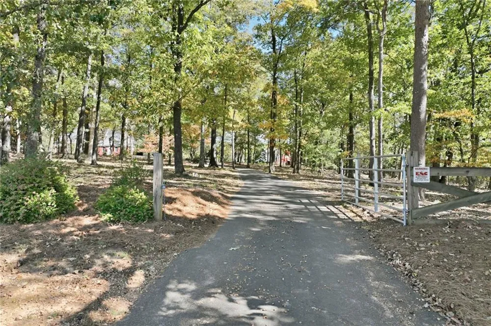 6752 Shoal Creek Road Clermont, GA 30527