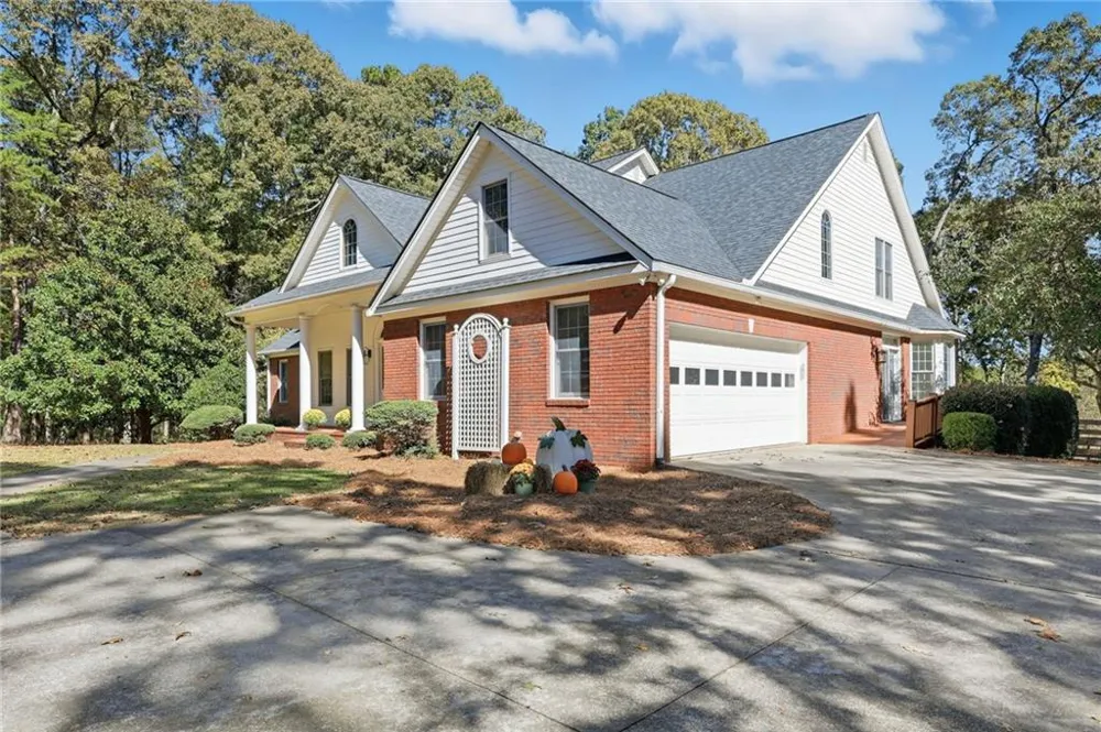 6752 Shoal Creek Road Clermont, GA 30527