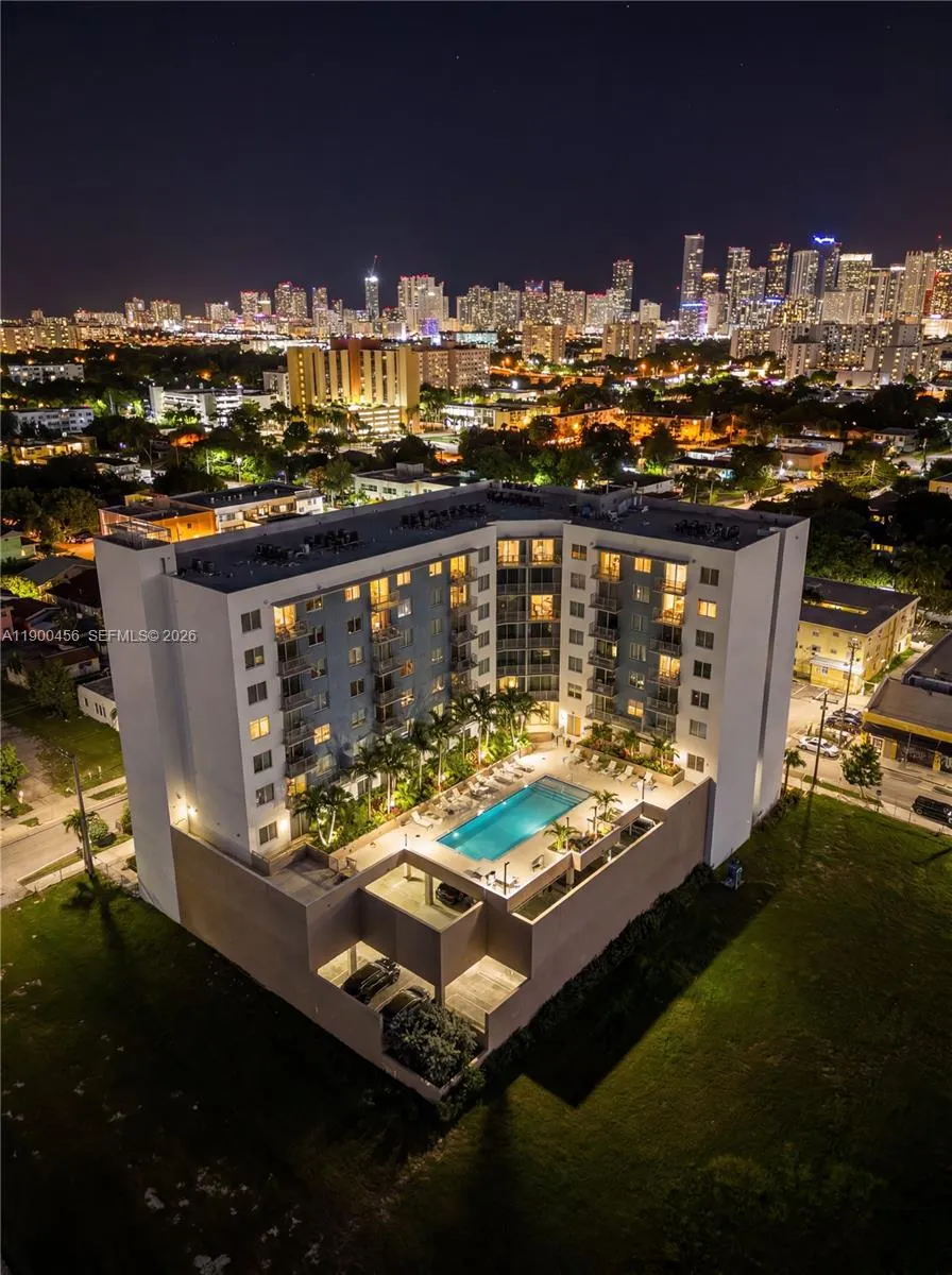 1110 NW 1 ST #705 Miami, FL 33128