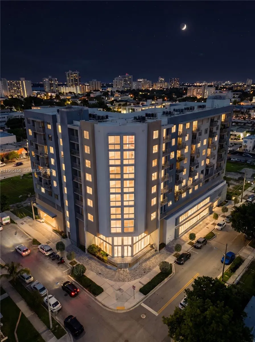 1110 NW 1 ST #705 Miami, FL 33128