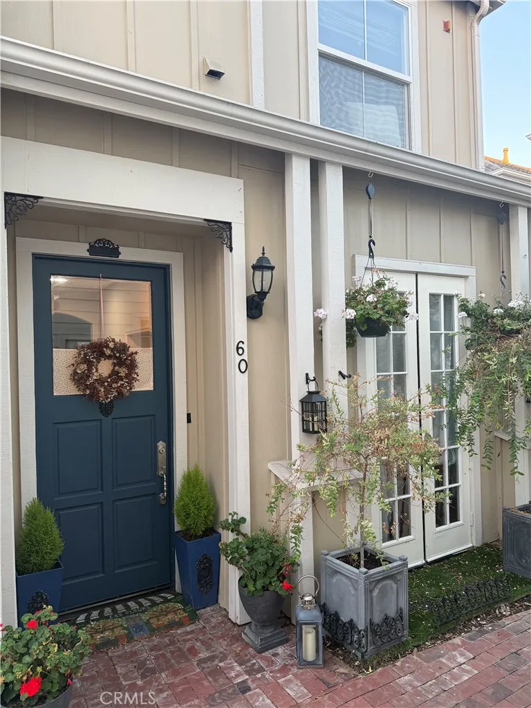 1800 S Pacific Coast