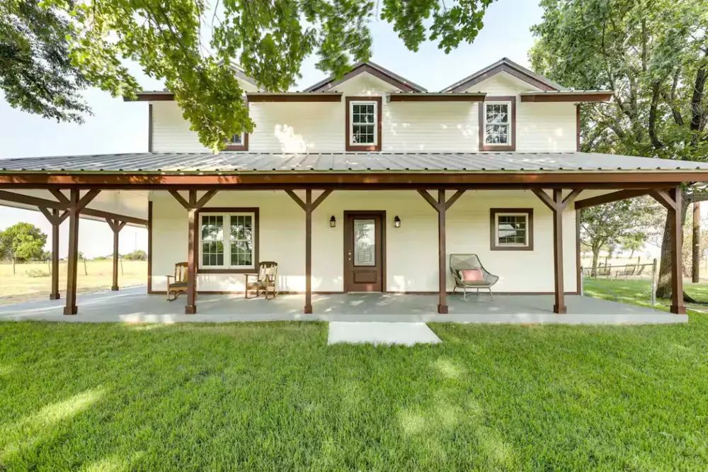 1616 County Road 463 Elgin, TX 78621