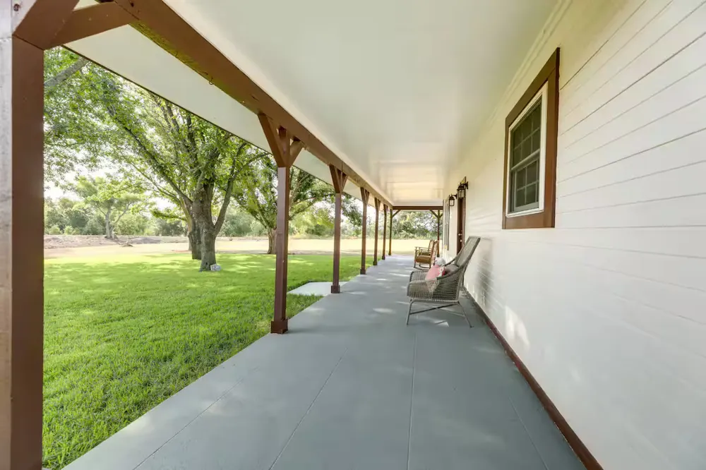1616 County Road 463 Elgin, TX 78621