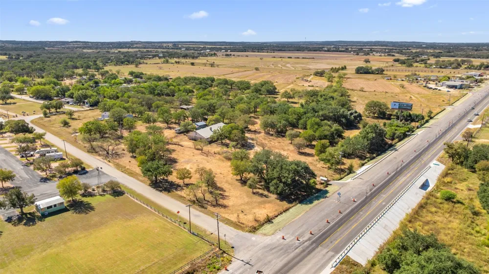 14691 E Us Highway 290 Stonewall, TX 78671