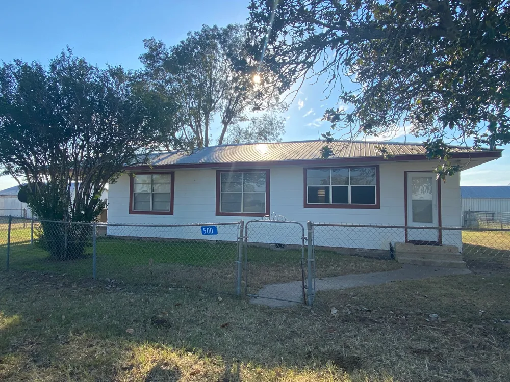 500 Greasy Bend Smithville, TX 78957