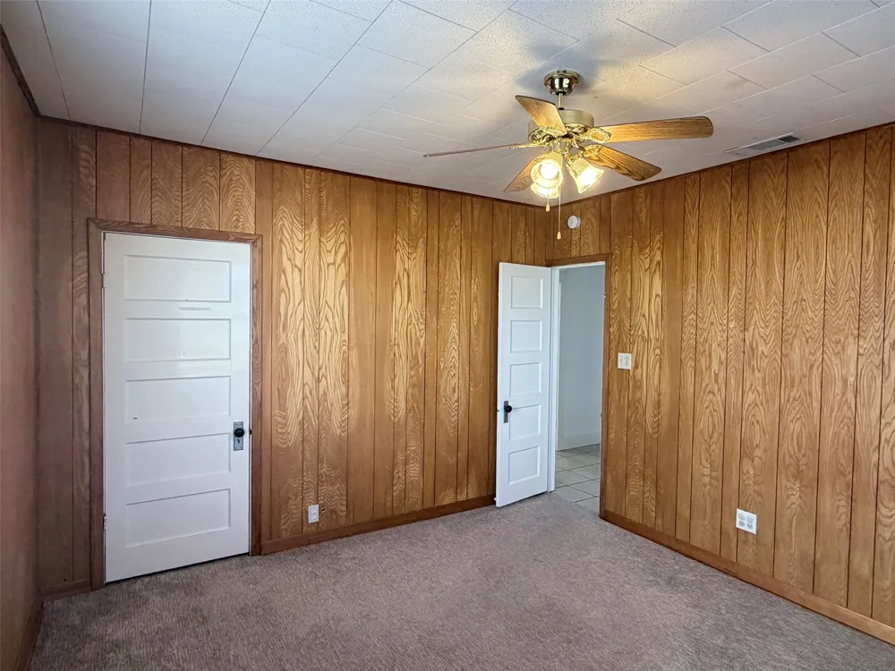 500 Greasy Bend Smithville, TX 78957