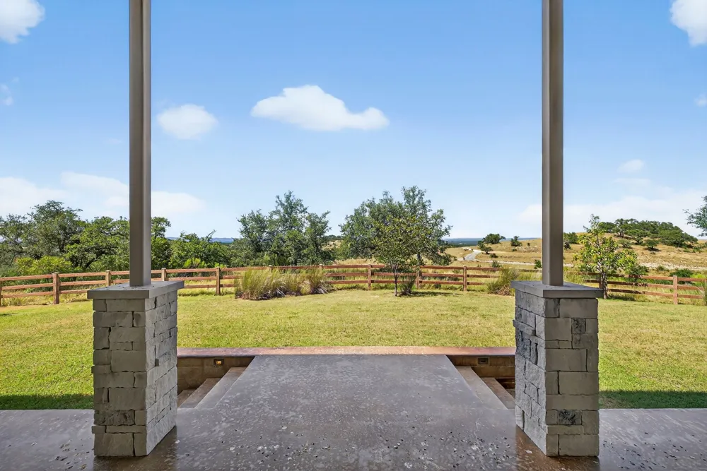 353 Agarita Way Johnson City, TX 78636