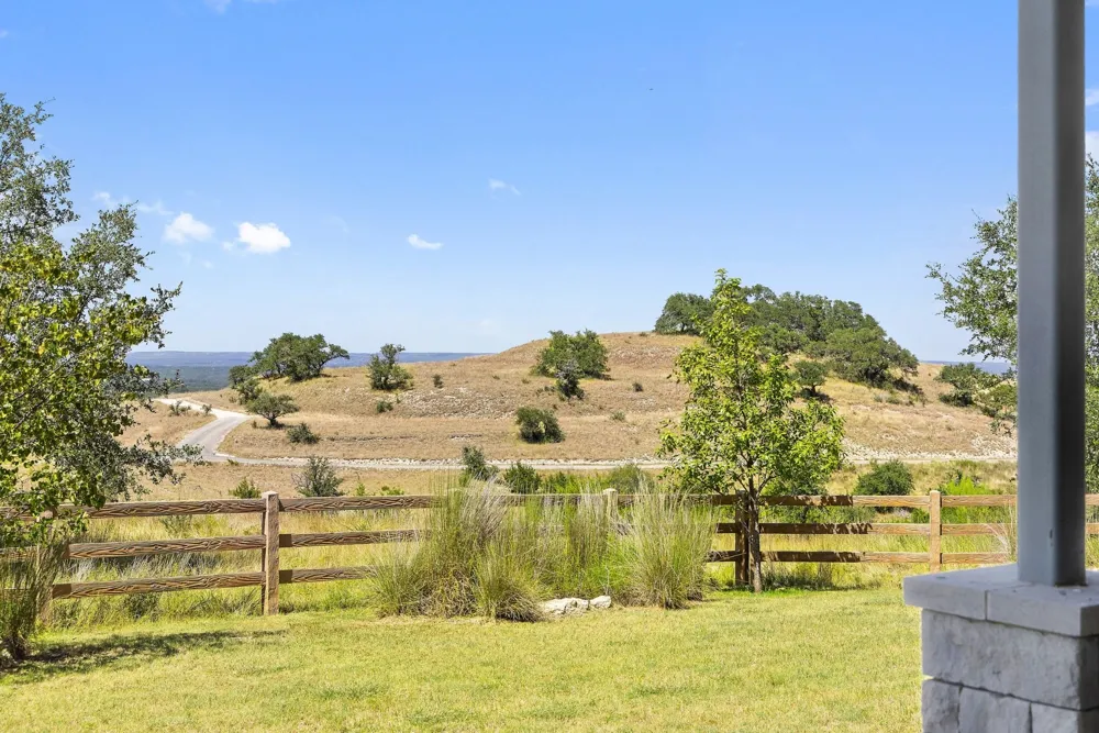 353 Agarita Way Johnson City, TX 78636