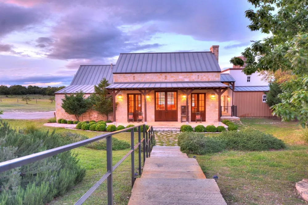 353 Agarita Way Johnson City, TX 78636