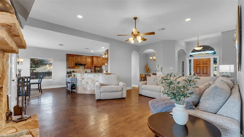 108 Natalies Point Burnet, TX 78611
