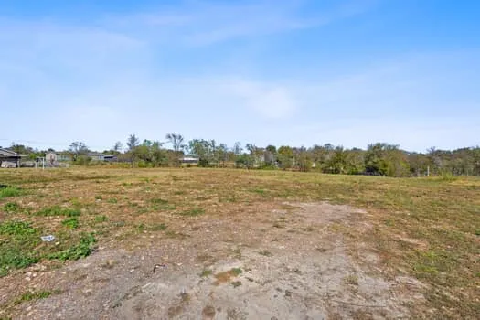 109 La Fortuna Drive Del Valle, TX 78617