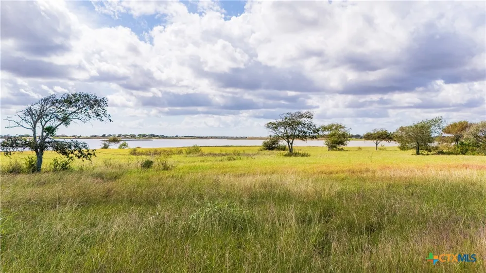 15 Redfish Retreat Drive Port Lavaca, TX 77979