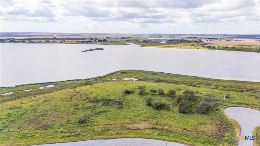 15 Redfish Retreat Drive Port Lavaca, TX 77979