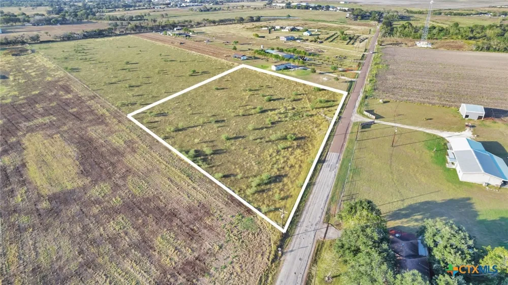County Road 302 Edna, TX 77957