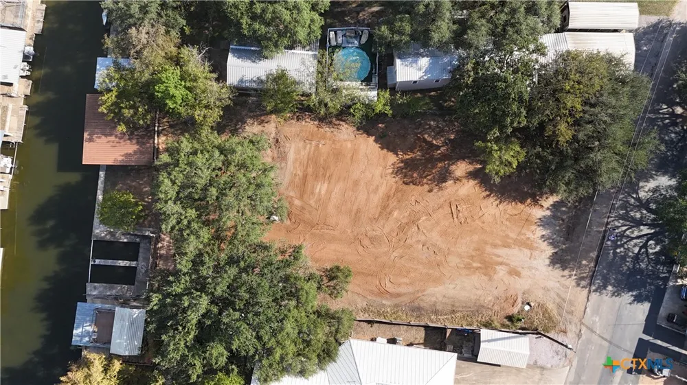 525 CR 136A Kingsland, TX 78639