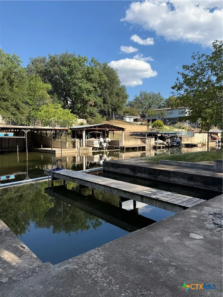 525 CR 136A Kingsland, TX 78639