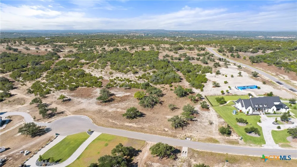 2058 Legacy Hills Drive Johnson City, TX 78636