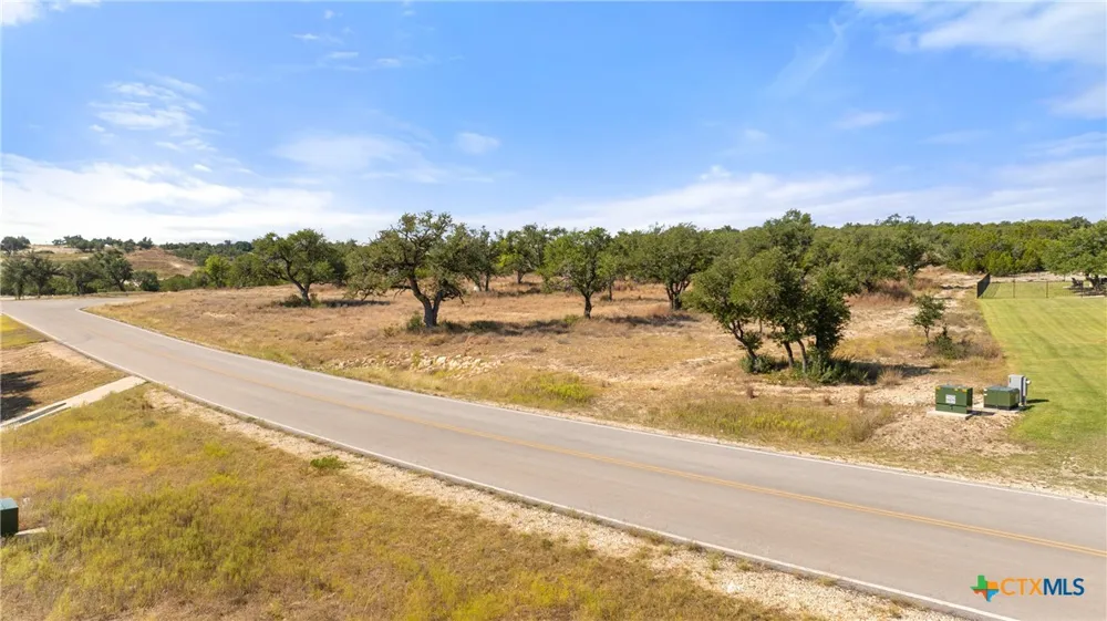 2058 Legacy Hills Drive Johnson City, TX 78636