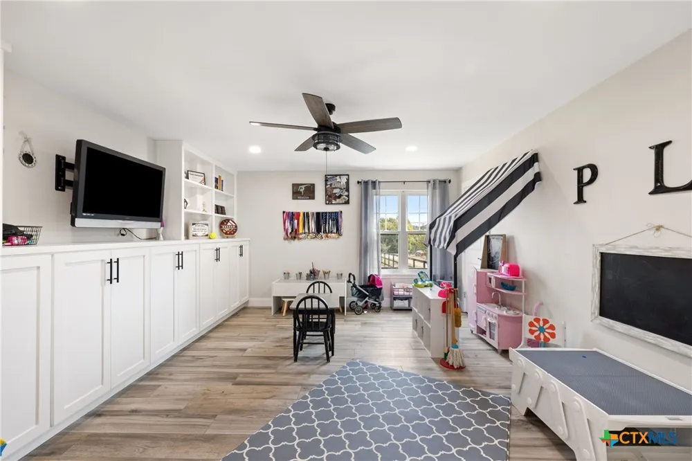 213 Beauchamp Road Dripping Springs, TX 78620