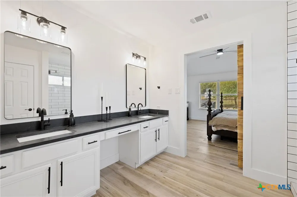 213 Beauchamp Road Dripping Springs, TX 78620