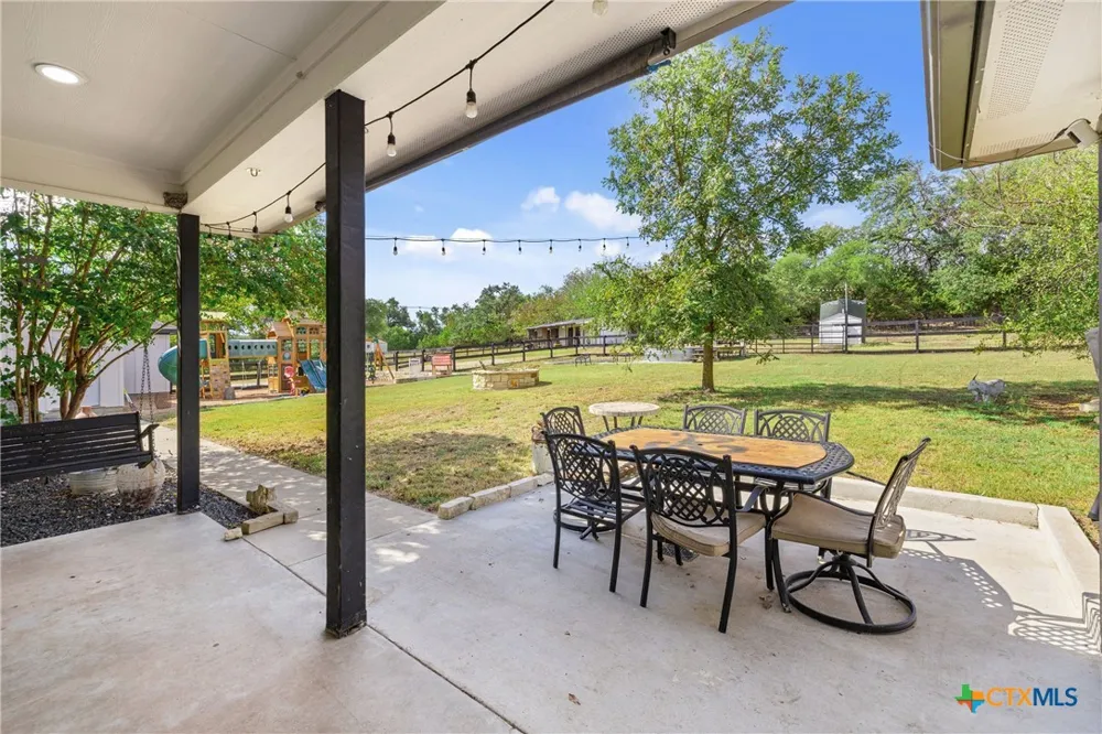 213 Beauchamp Road Dripping Springs, TX 78620