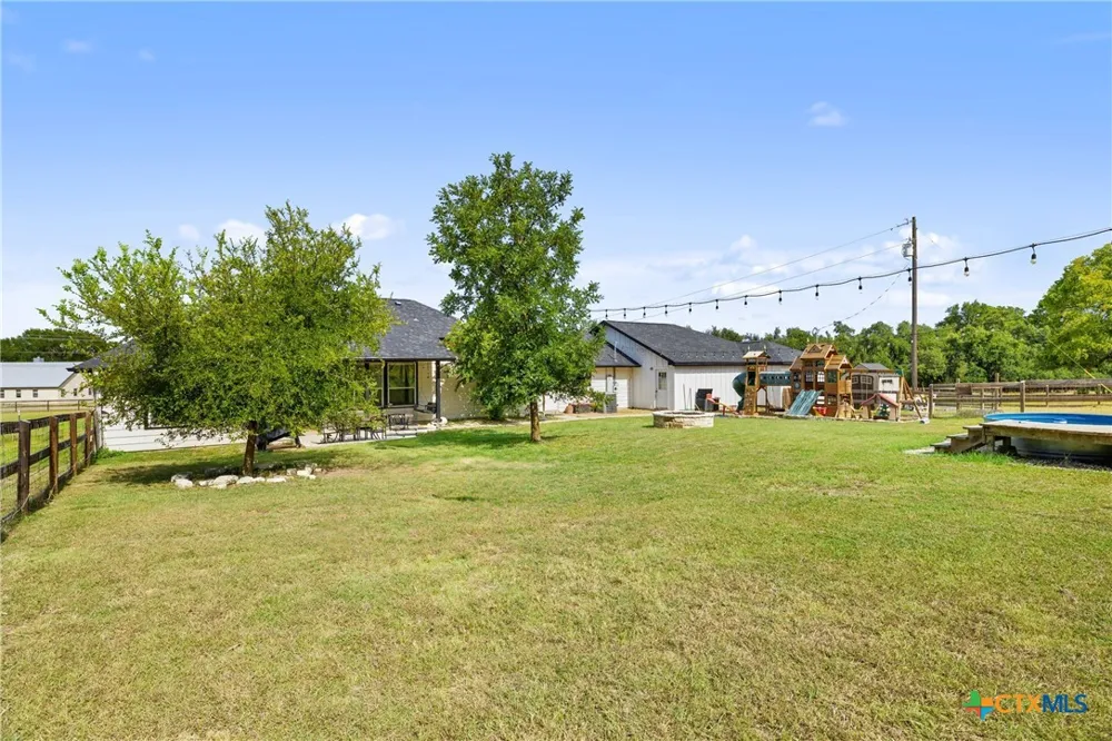 213 Beauchamp Road Dripping Springs, TX 78620