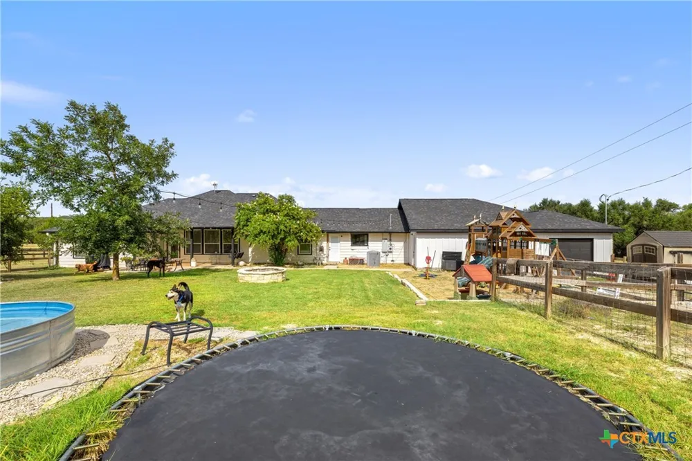 213 Beauchamp Road Dripping Springs, TX 78620