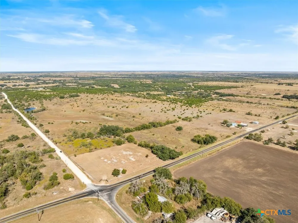 82 Farm Market 221 Hamilton, TX 76531