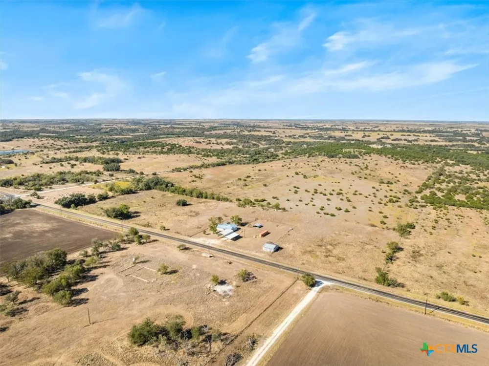 82 Farm Market 221 Hamilton, TX 76531