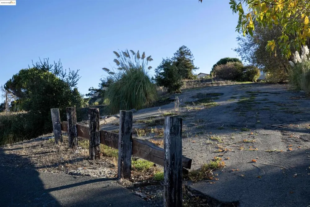 Address Not Shown San Pablo, CA 94806