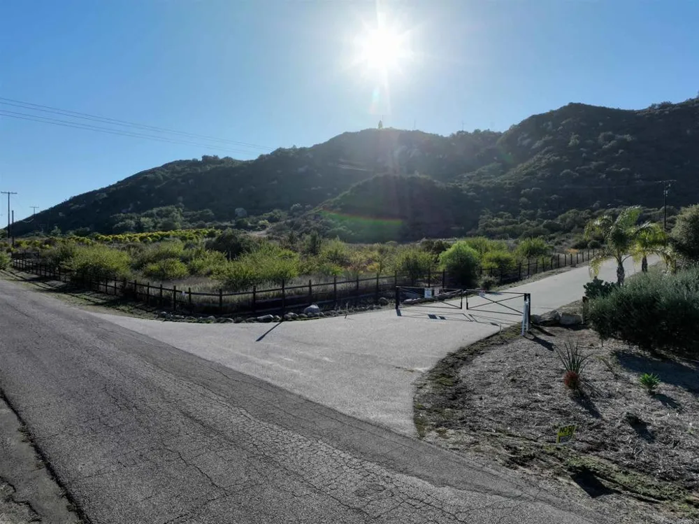 Rainbow Peaks Trail Fallbrook, CA 92028