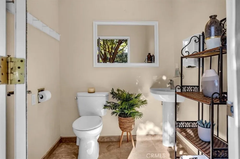14805 Hilltop Drive Red Bluff, CA 96080