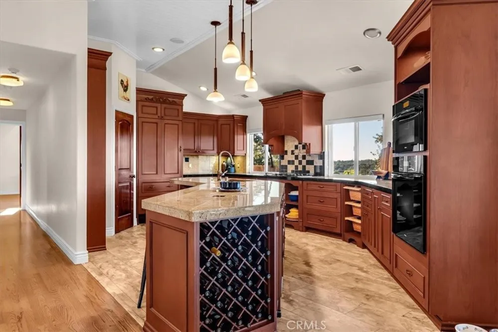 14805 Hilltop Drive Red Bluff, CA 96080