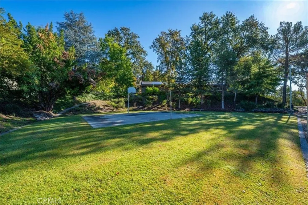 14805 Hilltop Drive Red Bluff, CA 96080