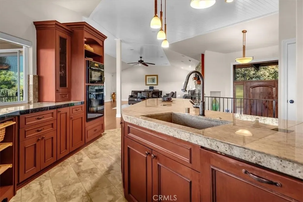 14805 Hilltop Drive Red Bluff, CA 96080