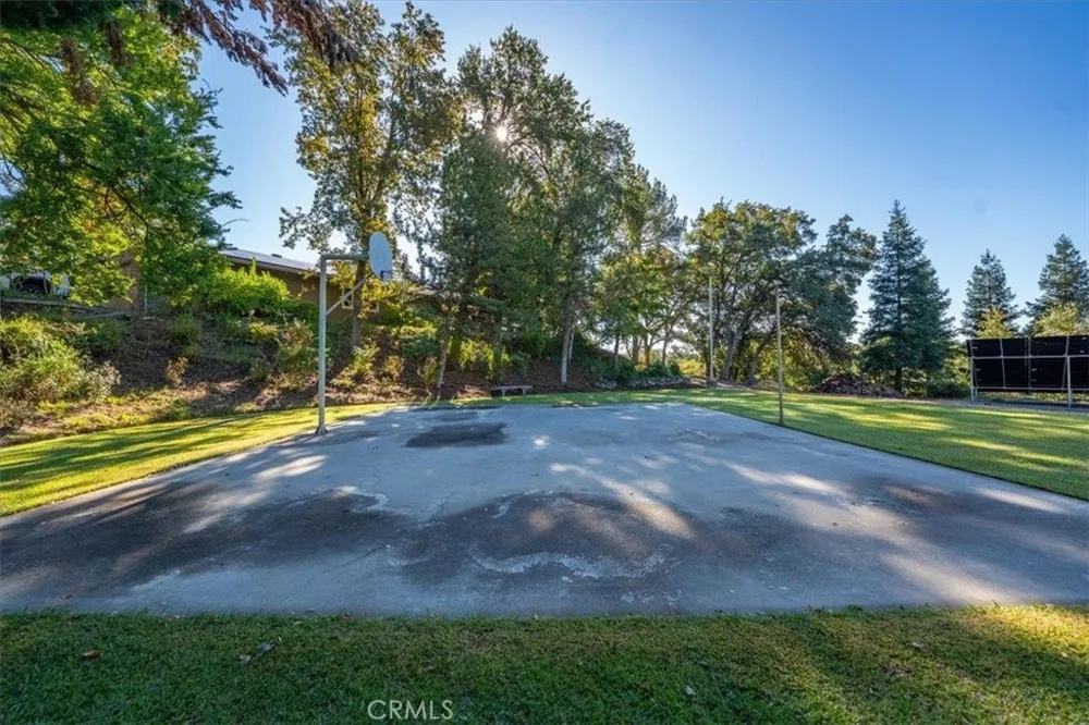 14805 Hilltop Drive Red Bluff, CA 96080