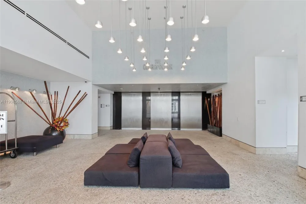 110 Washington Ave #2420 Miami Beach, FL 33139