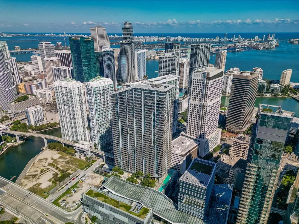 68 SE 6th St #2505 Miami, FL 33131