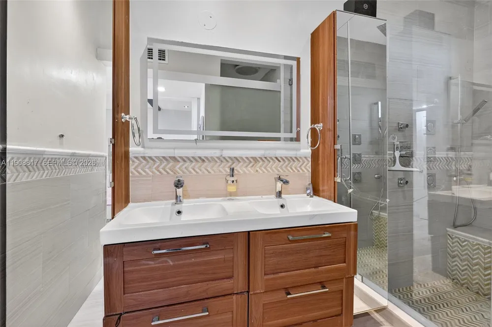 155 NW 124th St North Miami, FL 33168