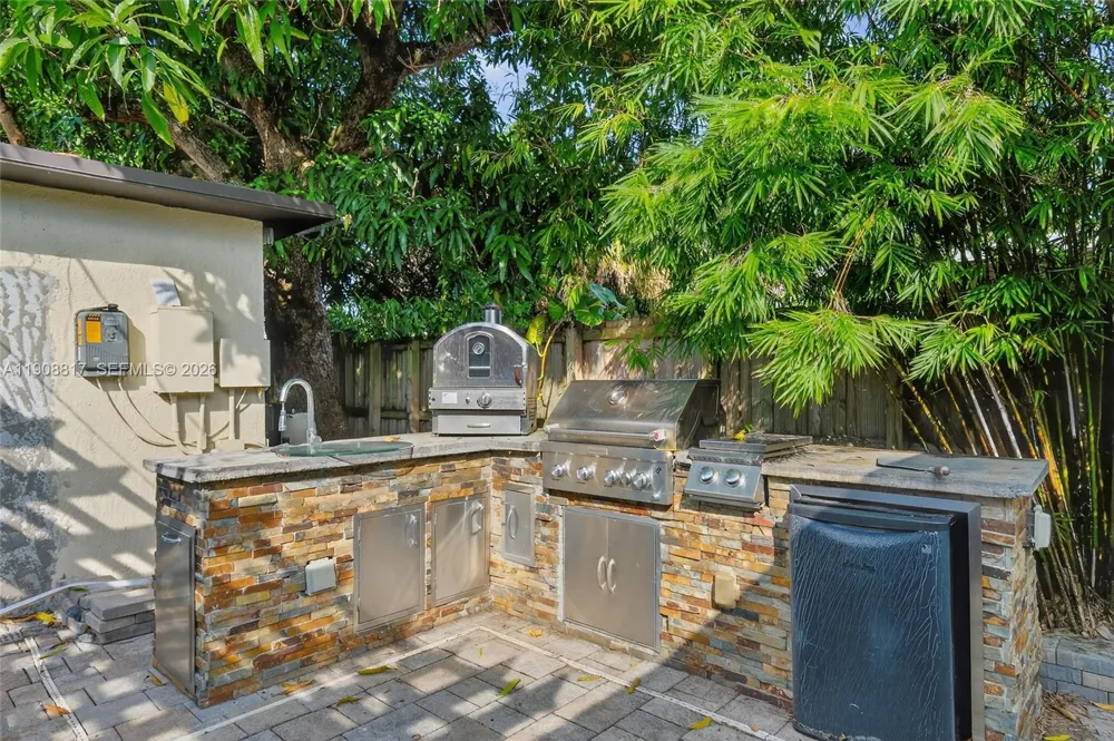 155 NW 124th St North Miami, FL 33168