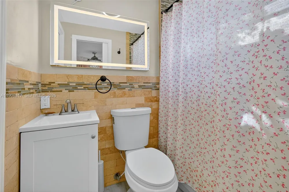 155 NW 124th St North Miami, FL 33168