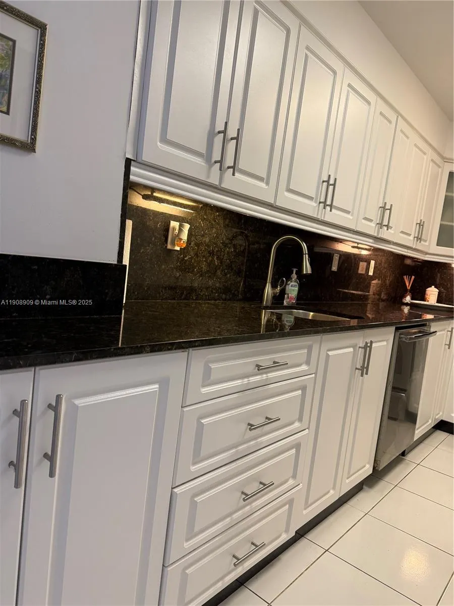 9511 Collins Ave #1208 Surfside, FL 33154