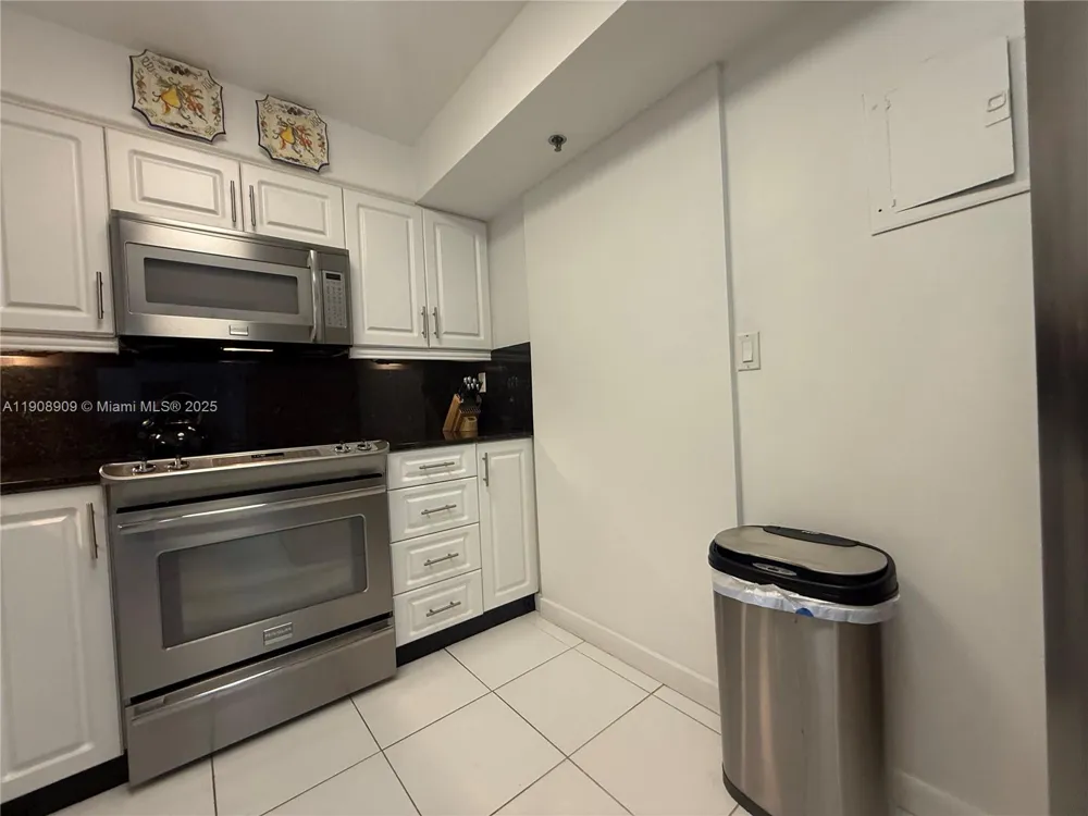 9511 Collins Ave #1208 Surfside, FL 33154